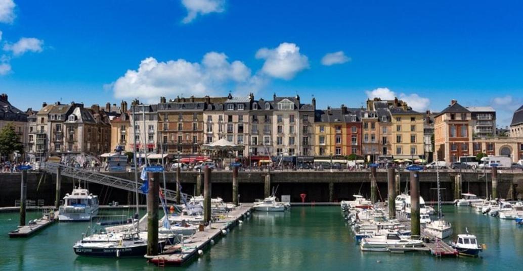 Отель Bienvenue Chez Anais ! Biville-sur-Mer Экстерьер фото